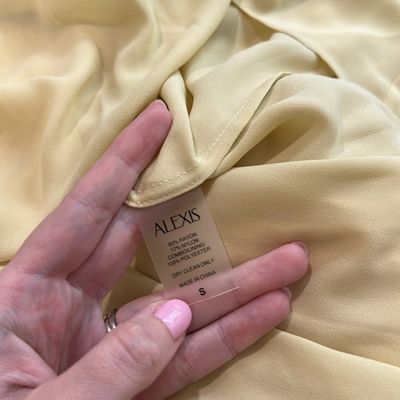Alexis sunniva dress in yellow! NWT! Never worn, - Picture 6 of 6
